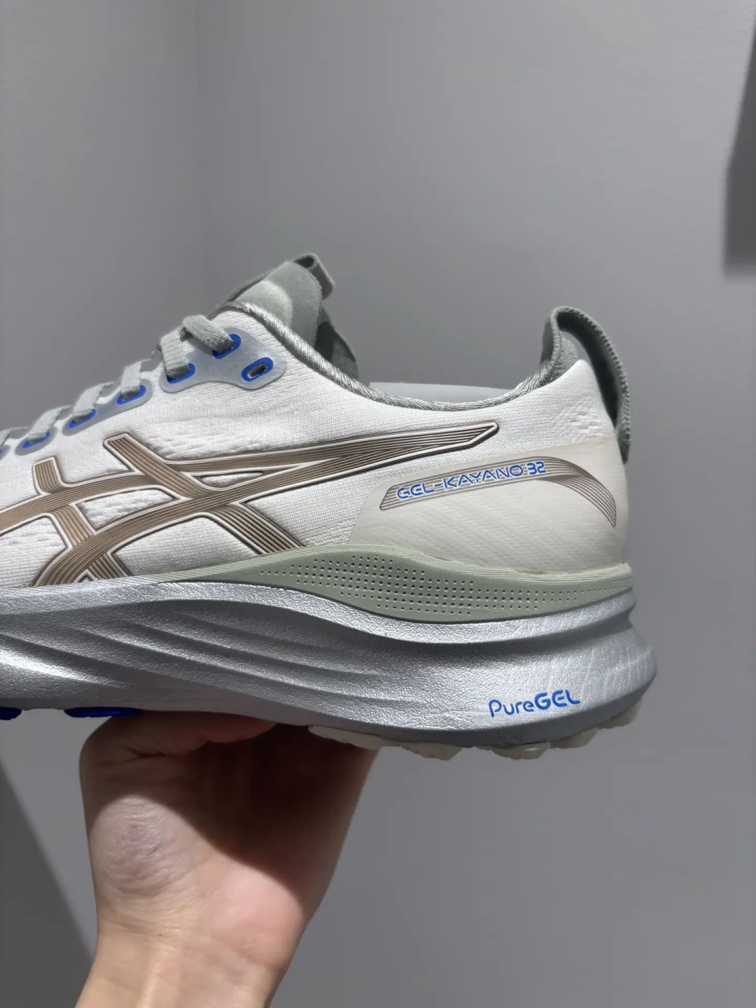 Kayano 32为什么评价两极：4D引导系统从硬顶改成引导