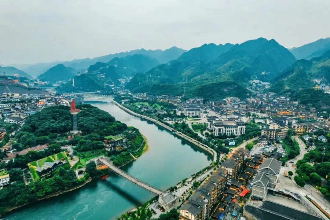 i茅台9:05还能抢到飞天,商务宴请却在减少:茅台在换一批买单的人