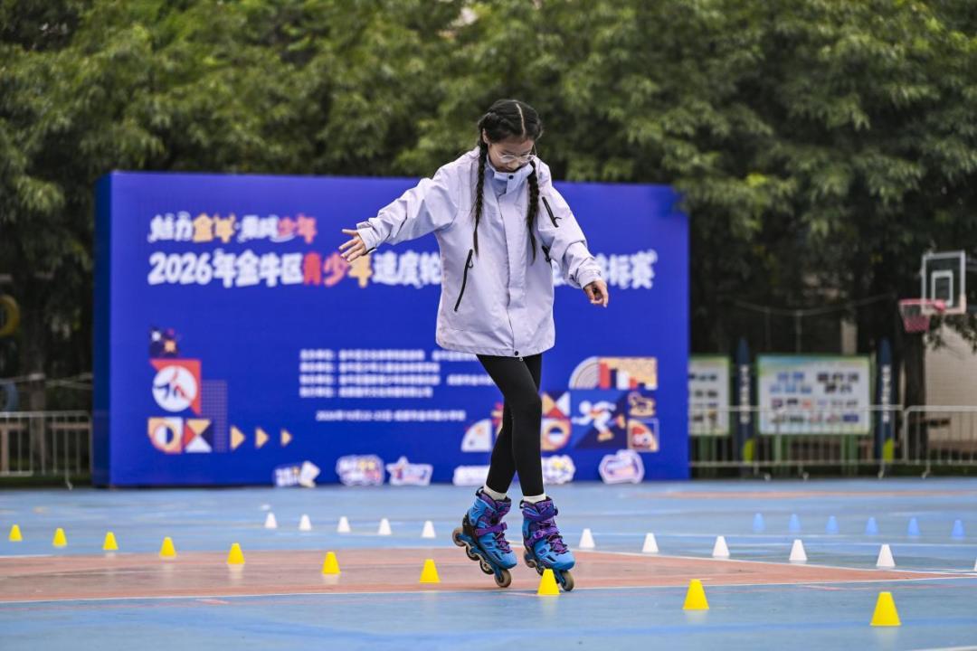 「6岁娃43万赞的过桩视频」撞上「搜轮滑鞋怎么选全是托」:双11报班党,先把鞋、课包、话术这三本账对完