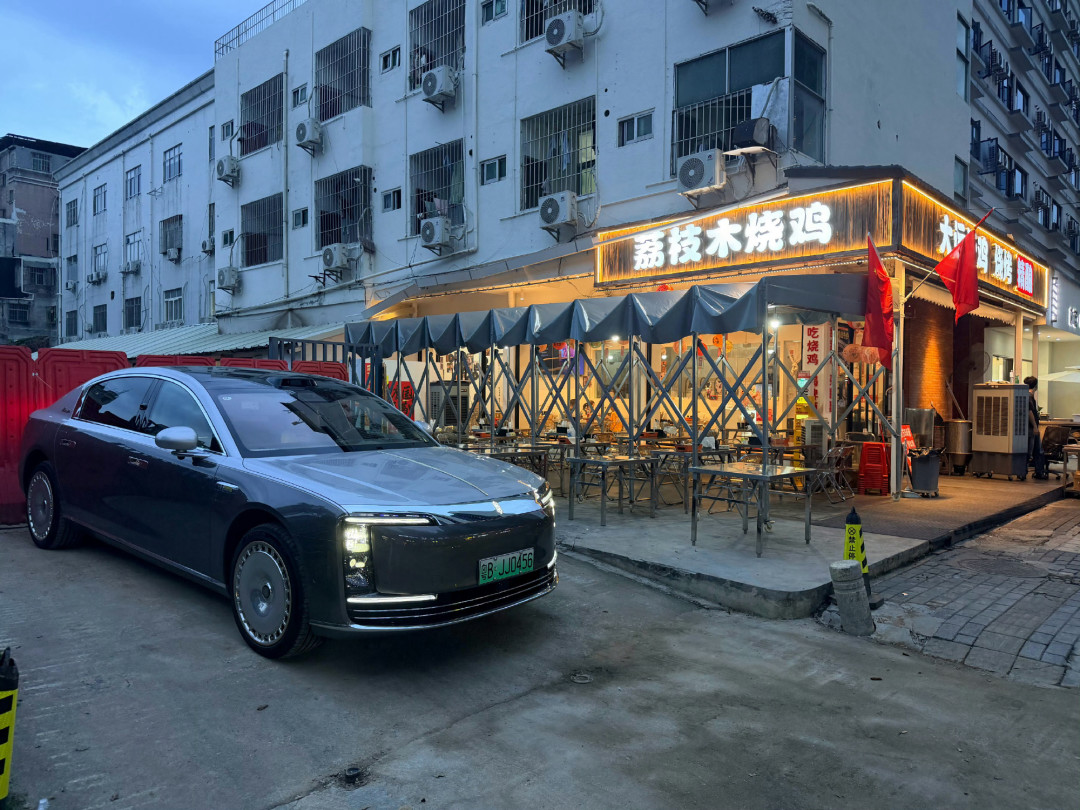 别人吵踏板，玛莎拉蒂在失眠：尊界借船出海，卡在12月官宣前