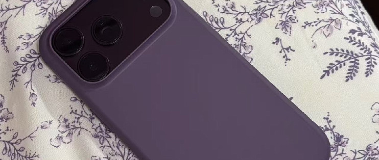 私模手感涂层：摸上去不像几十块的壳