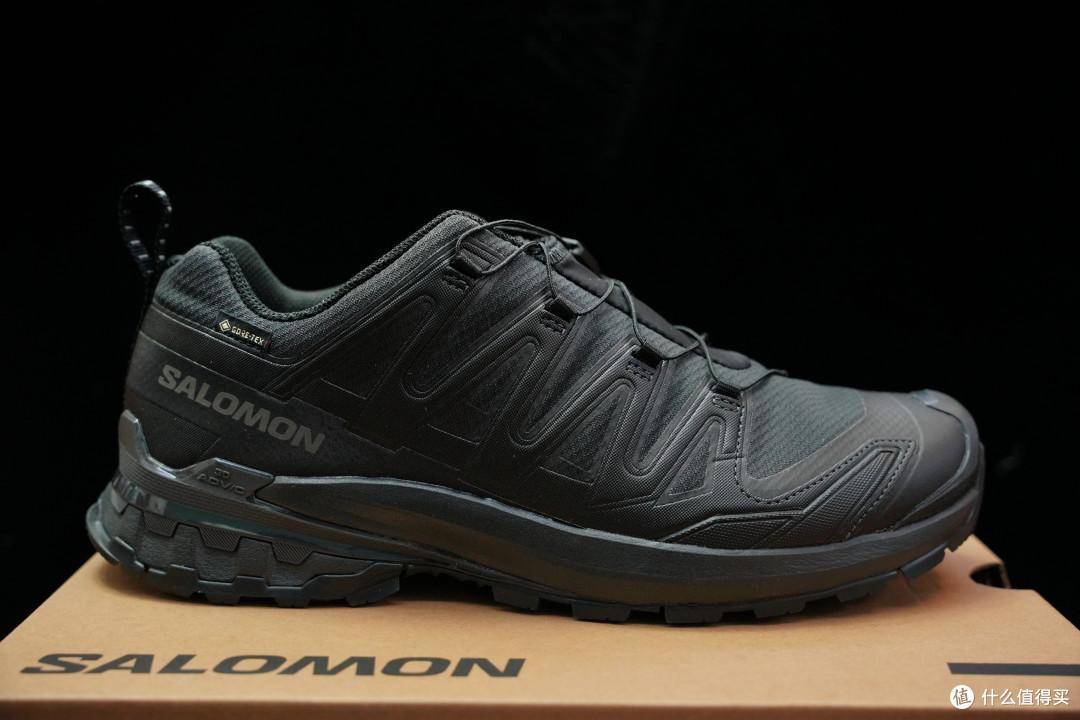 「200块的鞋也挂Vibram,1300的萨洛蒙却不用V底」撞上「双11奥莱599一双、专柜一分不打」:付尾款前,先把配方、防水膜、价梯这三本账对完