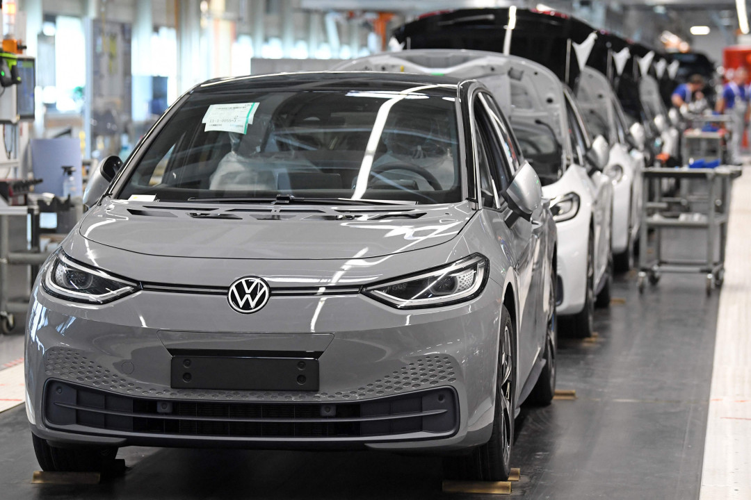 电芯存起火风险，大众全球召回7.27万辆电车：国内ID车主有没有份？