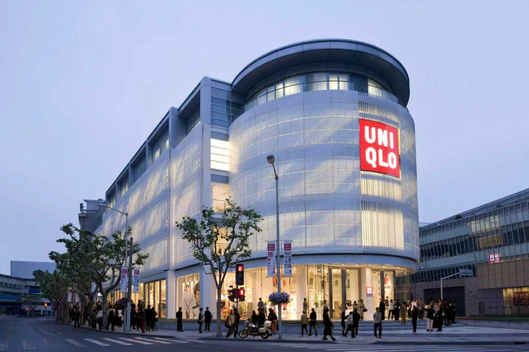 日本优衣库下月涨4%,中国说不跟:但中国店的“便宜”,是凑出来的