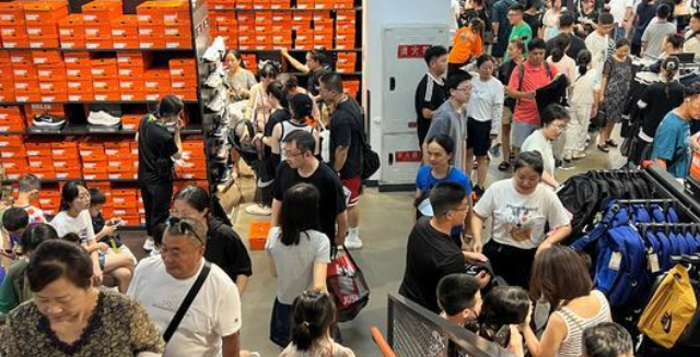 奢侈品卖不动、双11回归实价、豪车遇冷，消费者不花冤枉钱了