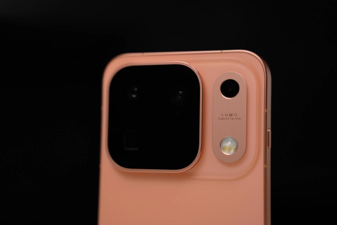三颗2亿像素,成片却主打“不修图”:OPPO Find X10 Pro Max 的减法,双11下单前先看懂
