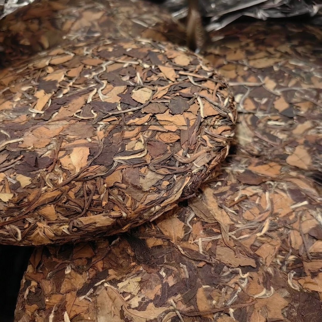福鼎茶商集体烧白茶：这场火，烧穿了老白茶的三层幻觉