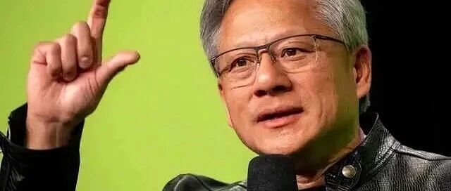 每块GPU年收费1.3万元！黄仁勋摊牌：NVIDIA不再是芯片公司了