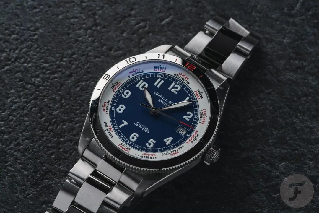 Gallet Flying Officer automatic flat-lay