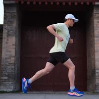 亚瑟士SUPERBLAST 3：第一次把竞速泡棉放进训练鞋
