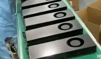 内部视频曝光！大批RTX 5090进入改装工厂，换装涡轮散热器变身AI卡