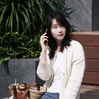 LESS IS MORE极简舒适｜秋天有这件绞花开衫就够了