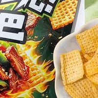 周黑鸭味锅巴：甜辣卤香落在酥脆米片上是什么效果