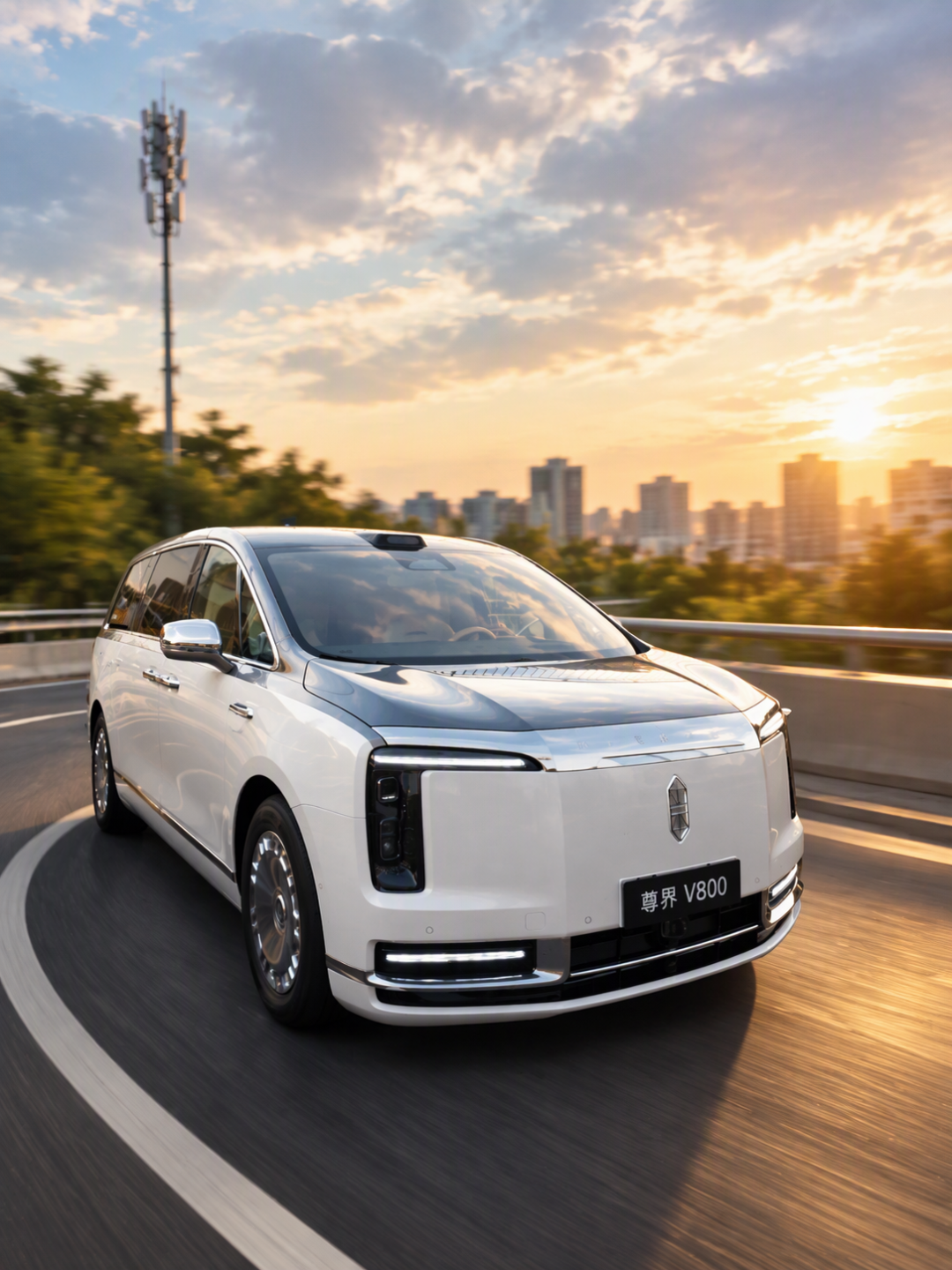 76.6万到101.6万三个版本,风波里卖出2273台:把尊界V800的账算清楚,它到底适合谁
