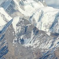 山脊已经下雪了，高海拔徒步最后的秋别按收藏的办法走