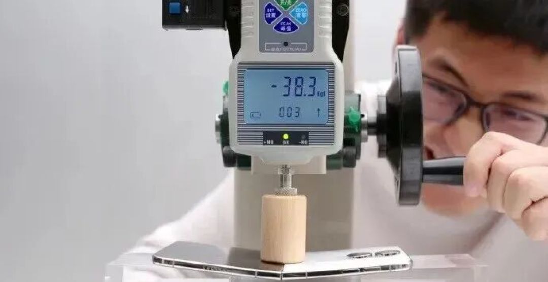 iPhone Duo价格血崩，苹果社死了