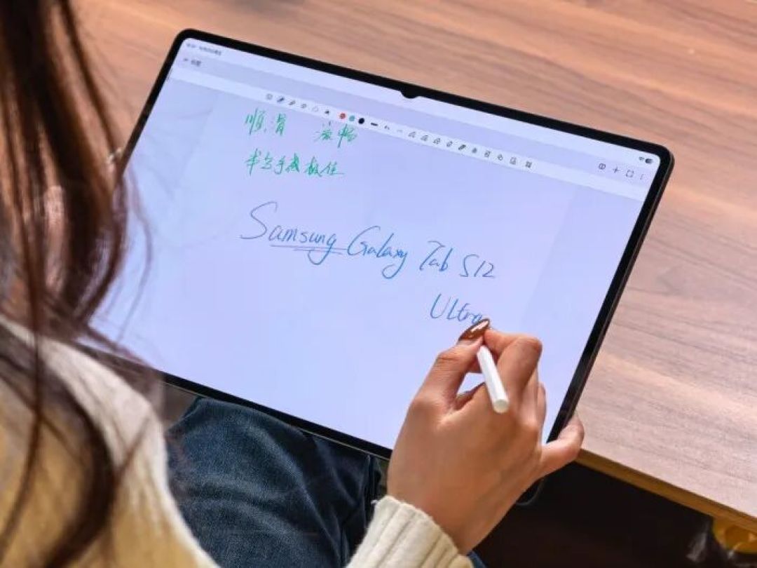 三星Galaxy Tab S12 Ultra评测:大屏、AI与S Pen,旗舰平板的生产力答卷