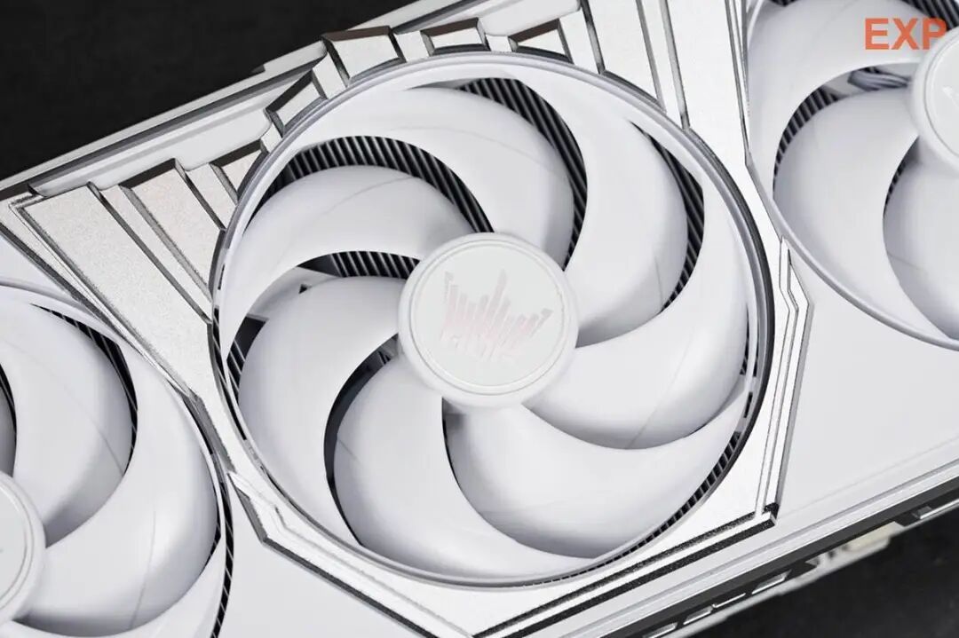 影驰RTX 5080 HOF Extreme评测：在外观和性能上都带来华丽一击