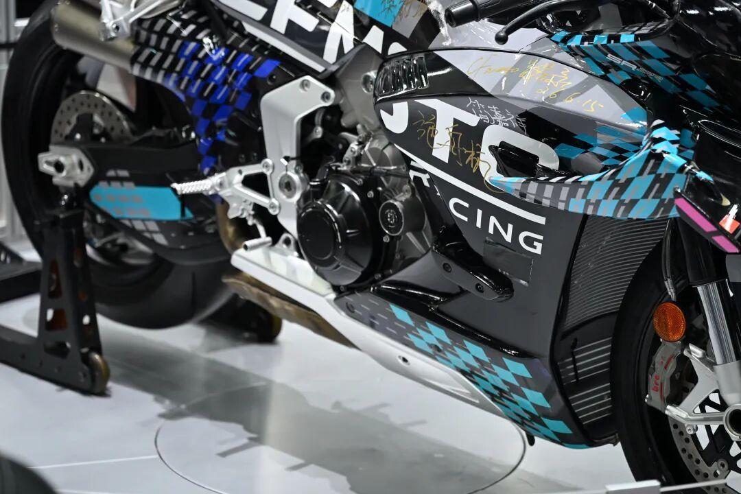 距离米兰揭幕只剩一周：V4SR量产版、550MT、S450RR扎堆来，年底前买车的先算清