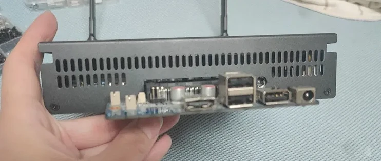 酷睿12代OPS迷你主机，H610芯片组主板，还带gtx1080 8g mxm显卡