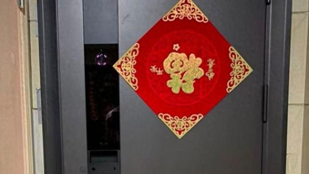 7种解锁方式,没一个能开门:6900元买的智能入户门,把主人晾在自家门外4小时