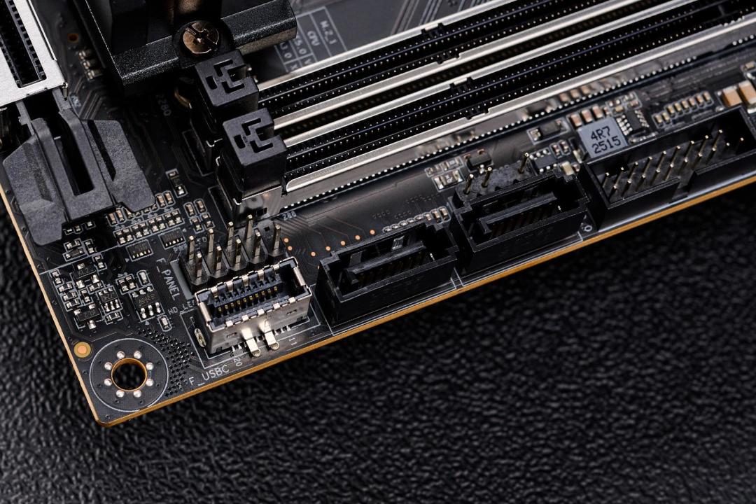 CPU、内存都在涨,先掀桌子的是ITX主板:599元B850