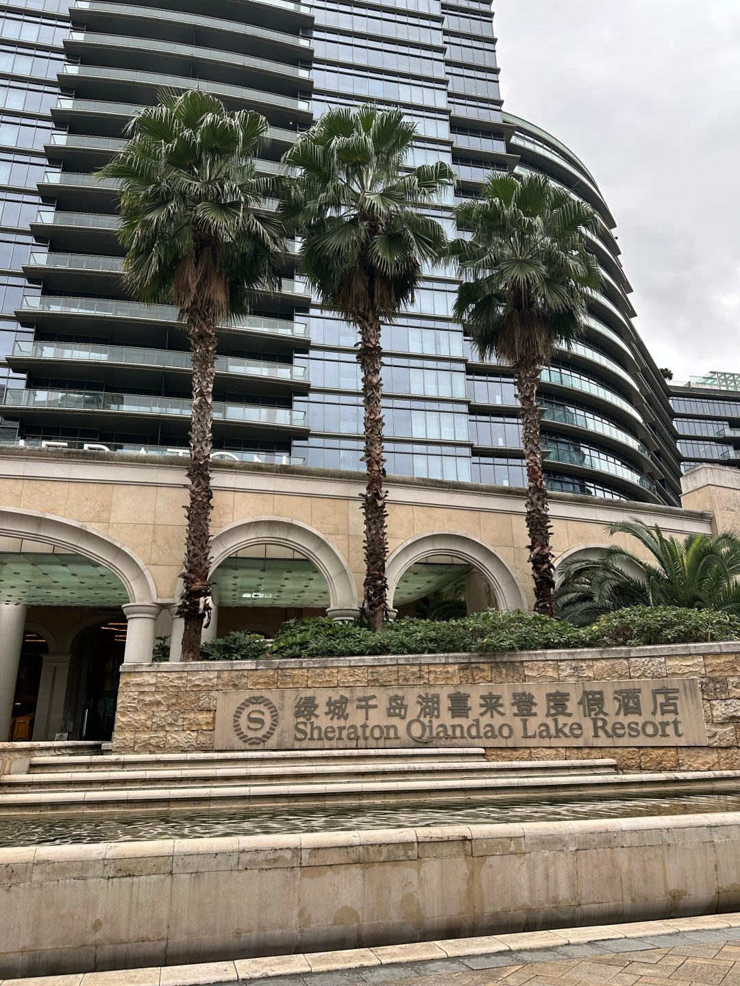 开售4小时卖了100万件，