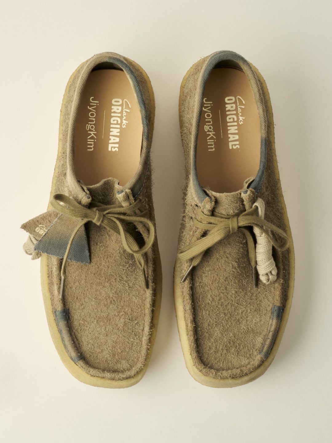 双11论战：Clarks 和 ECCO 怎么选？这双“舒服皮鞋”的坏法其实是两种