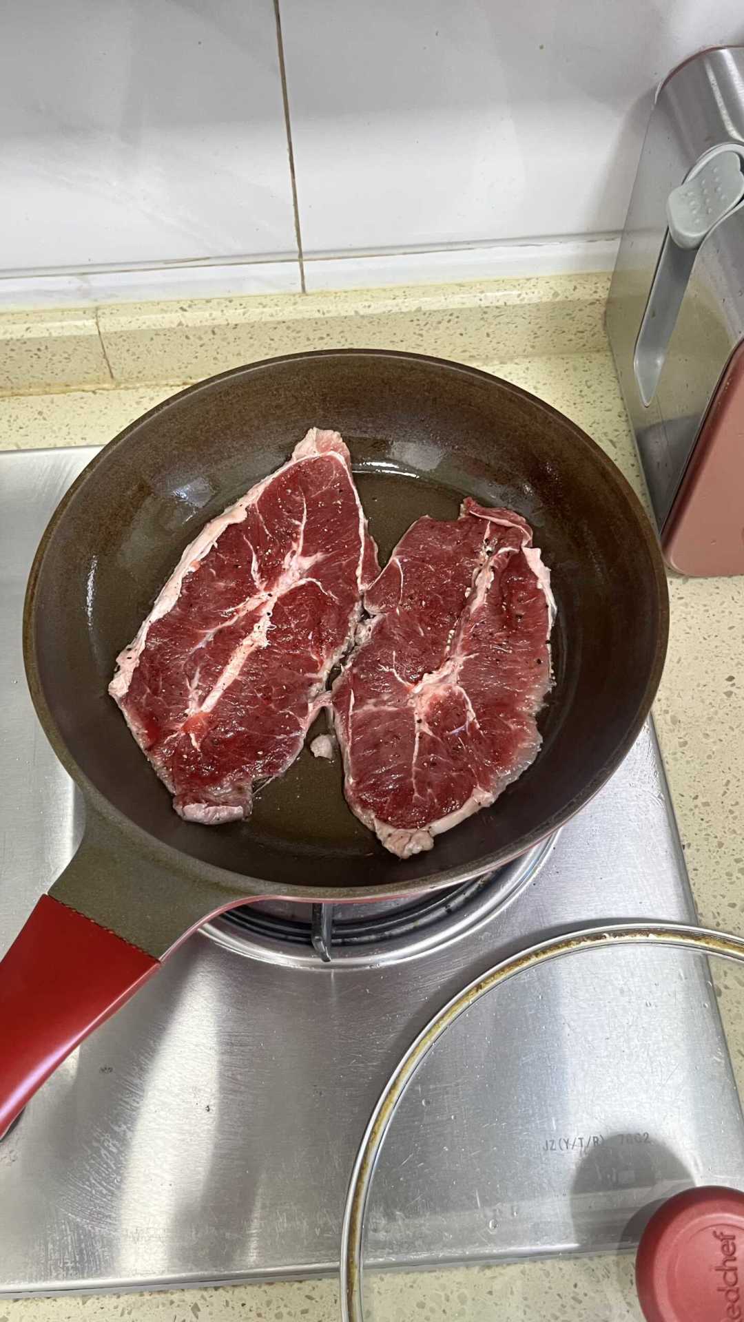 25块一斤的牛肉消失了:连涨15周,肉食者的过冬吃牛攻略