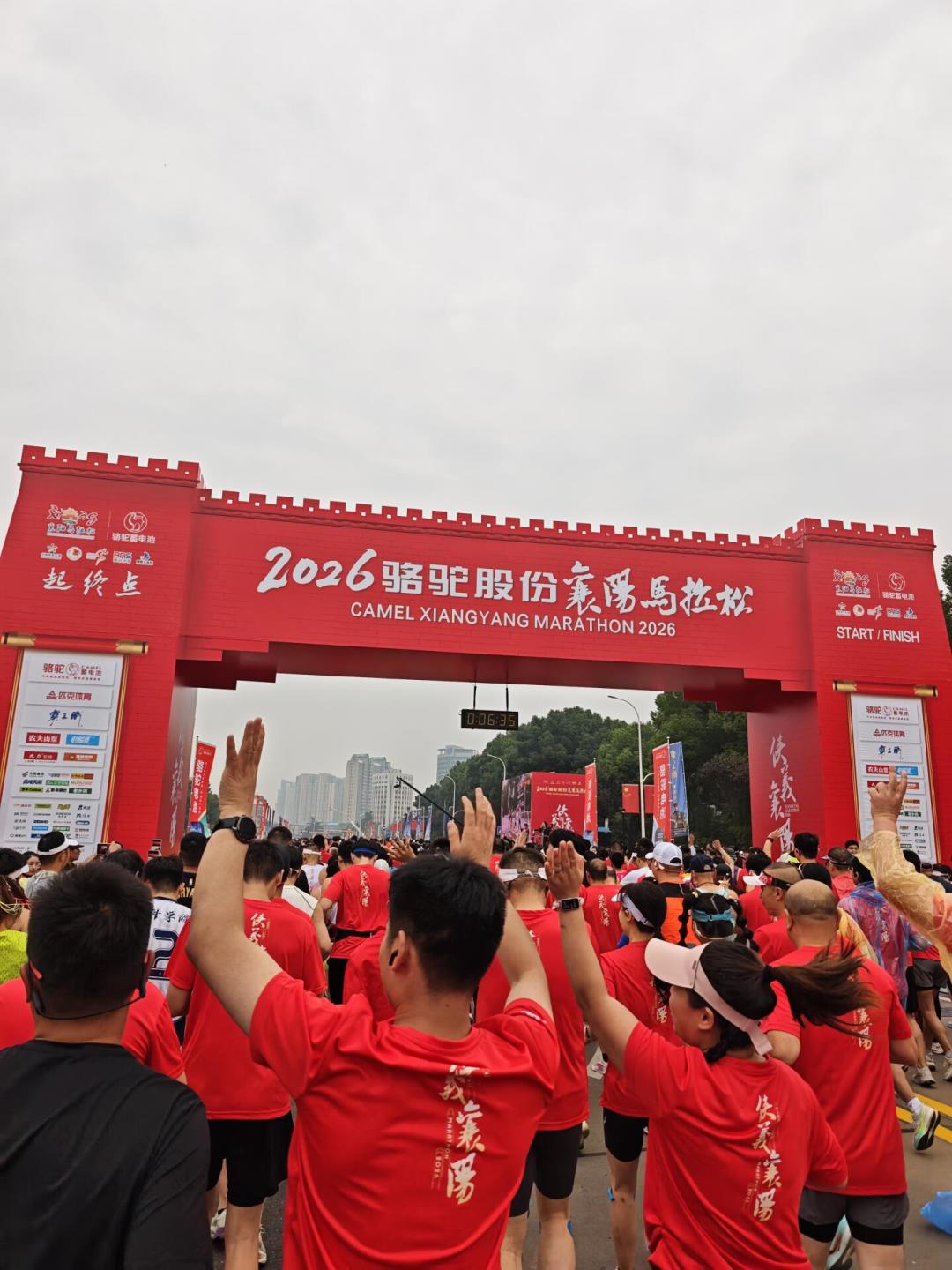马拉松已经正式“破二”，半马“破二”为什么也值得晒？