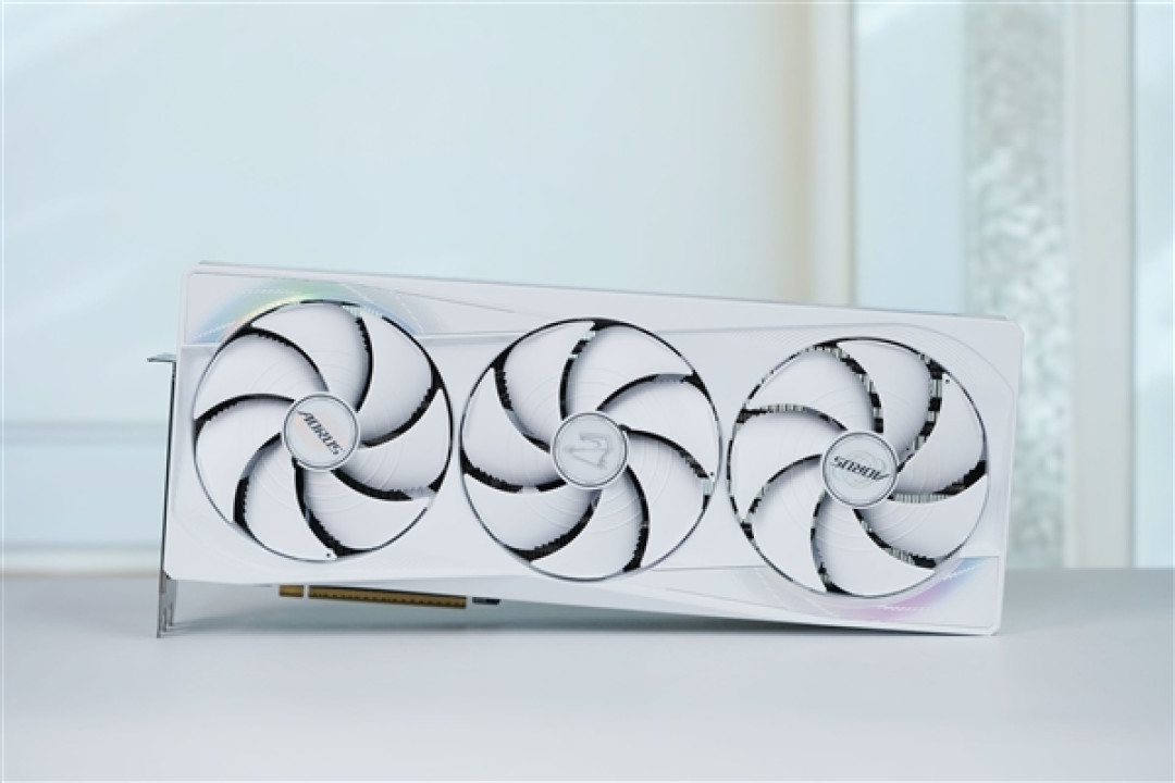 华强北显卡一日一价!RTX 5060从2000涨到4000元 RTX 5090突破5万元