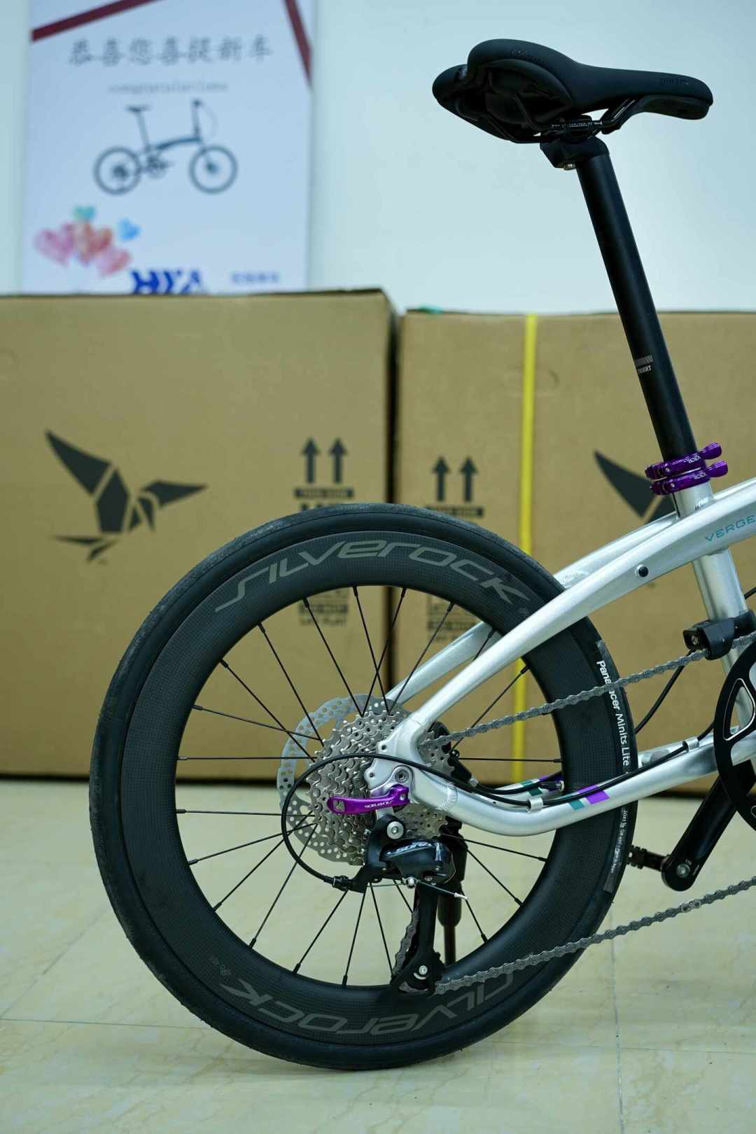 燕鸥R9火起来了：有人等一个月提车，有人抢它拆下来的原厂轮组