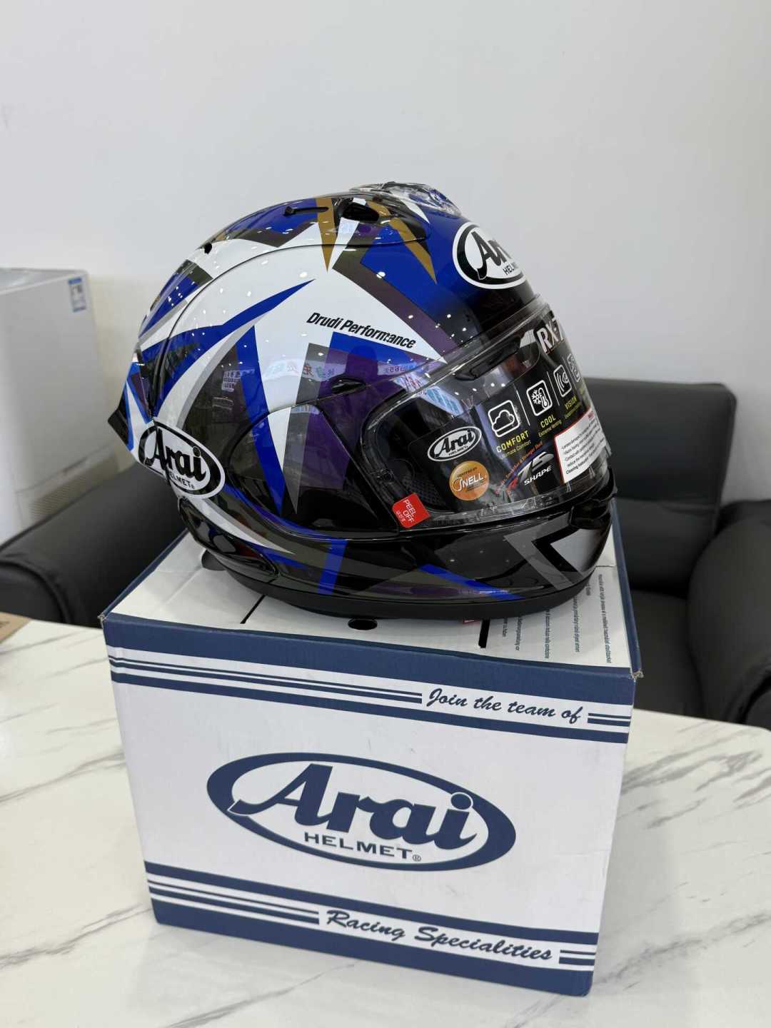 Arai明日之星的涨价没有官宣：从4千干到7200，GP3清仓3980和GP4现货6800，到底哪个是坑