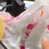 网友参加婚礼吃了一桌子外卖：每桌1000元、人均100元，盘点高性价比外卖婚宴的神仙搭配