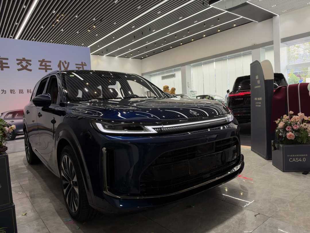百日破3万,五菱的华为旗舰悄悄上新:老车主