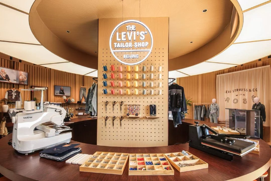 Levi's × ROSÉ联名已到店，但