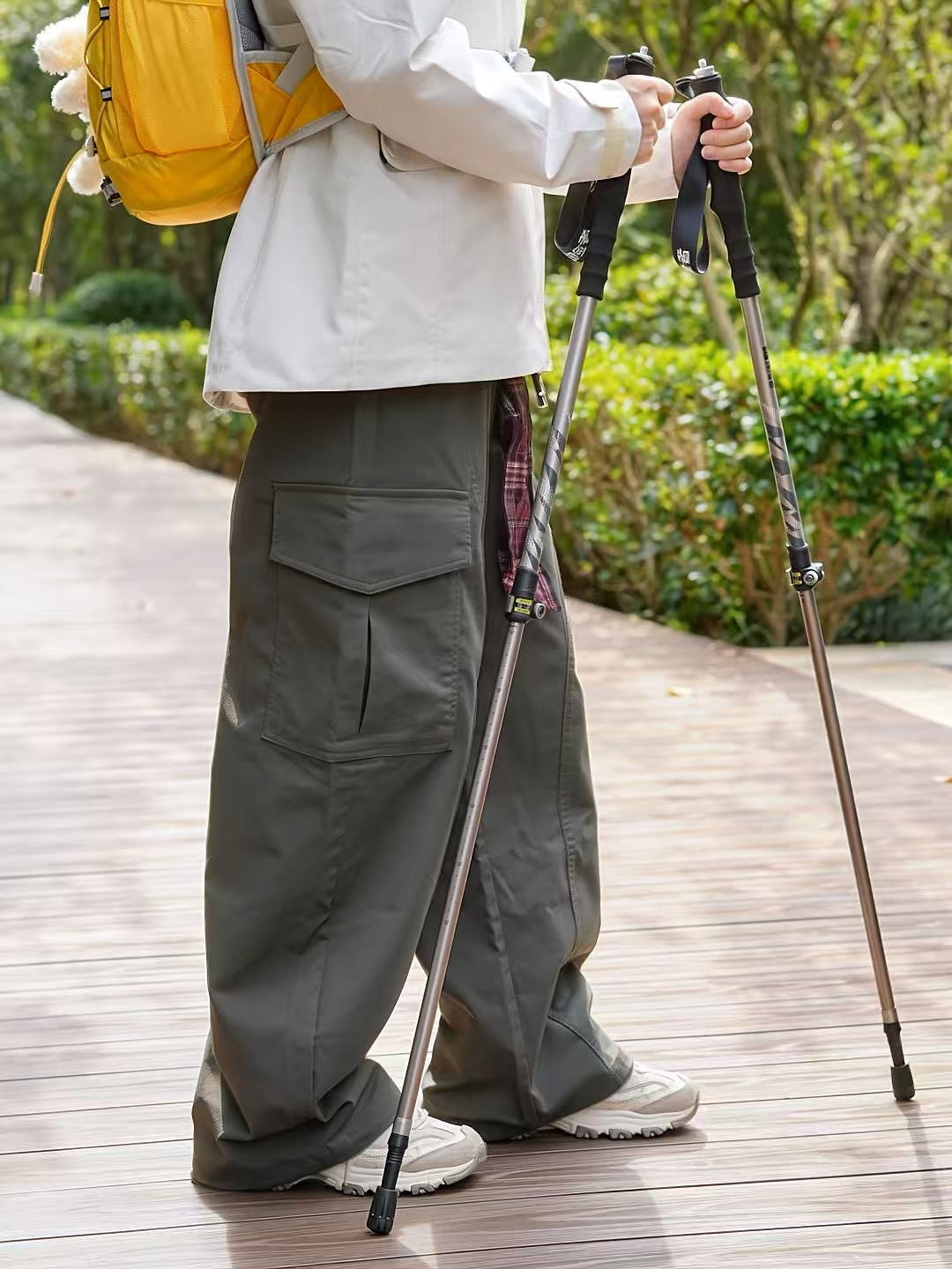 裸膝爬山费膝盖，买了杖还是费膝盖？
