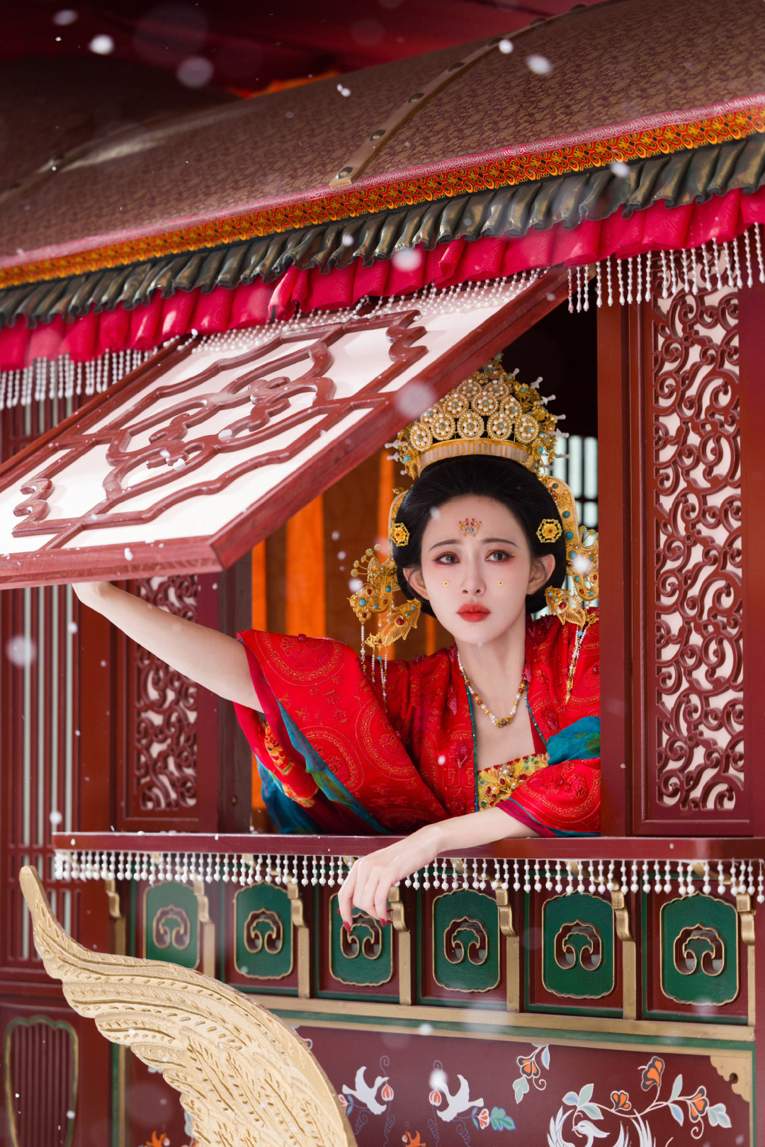 开播5天,“崩盘”和“升至第三”同时上了热搜:《尚公主》到底要不要现在开坑