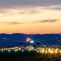 2026远期机票能不能提前囤？想锁低价，提前买机票怎么买才不踩坑
