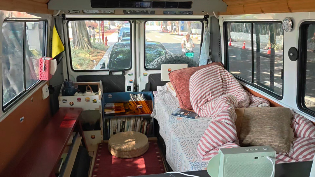 床车旅行火了，服务区停满床车：你的第一晚过夜，先避开这五个坑