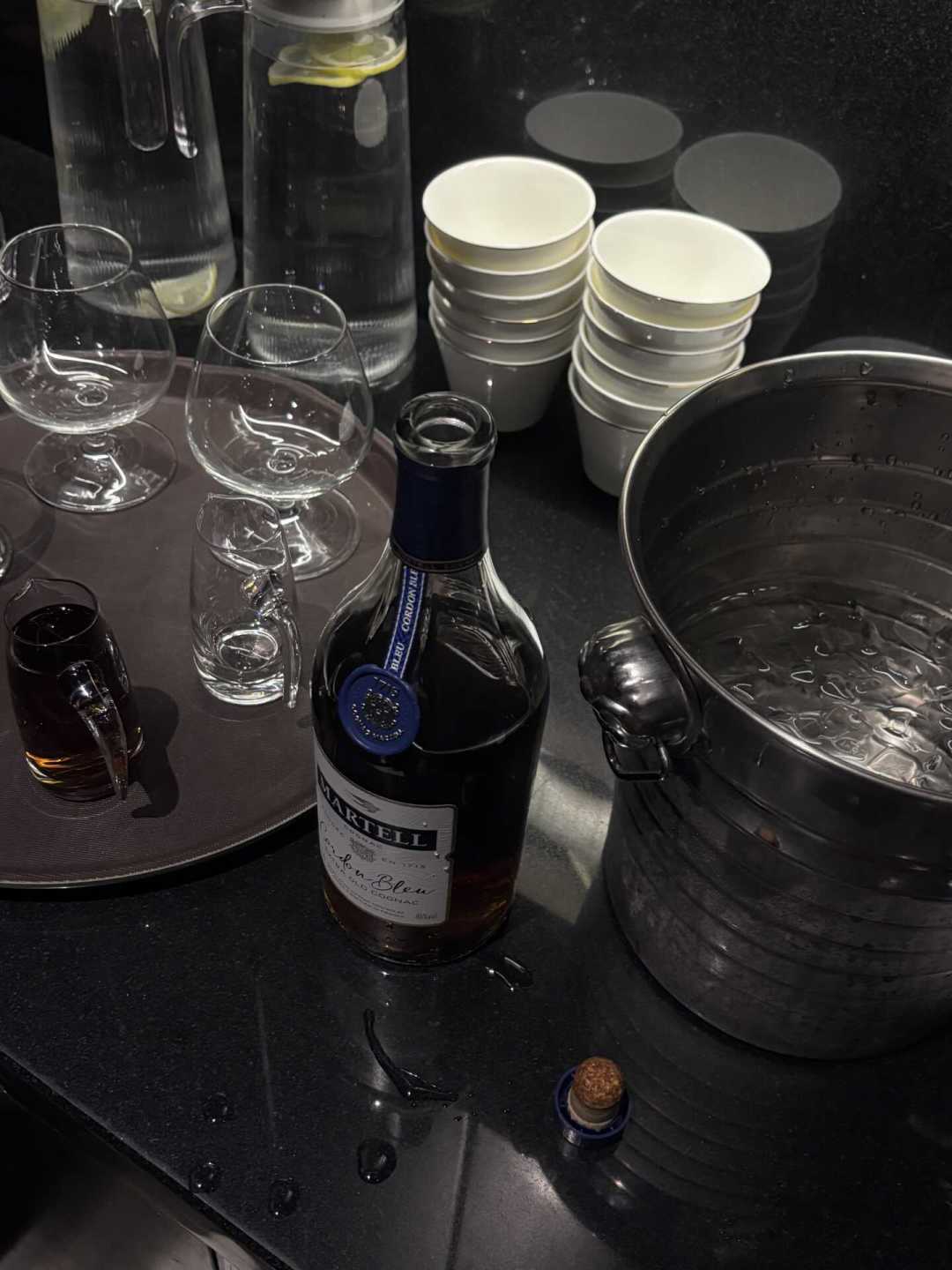 马爹利的酒花救不了你了:拔头假酒用的是真瓶真盖,双11前必须换一套防假思路