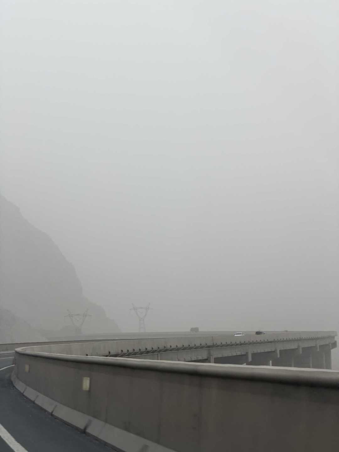 盘龙古道的608道弯是“免费部分”，身后的搓衣板路才是要买单的：11月冲塔县前，先把这100公里一圈的账算清