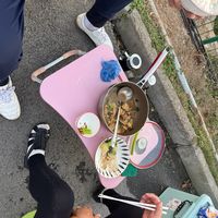 被赶、被查、被贴告示：床车过夜的规矩，正在重写