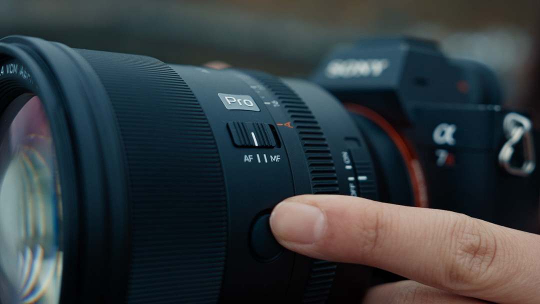 800g新镜杀到双11前:唯卓仕35/1.4 Pro,等不等看这条梯子