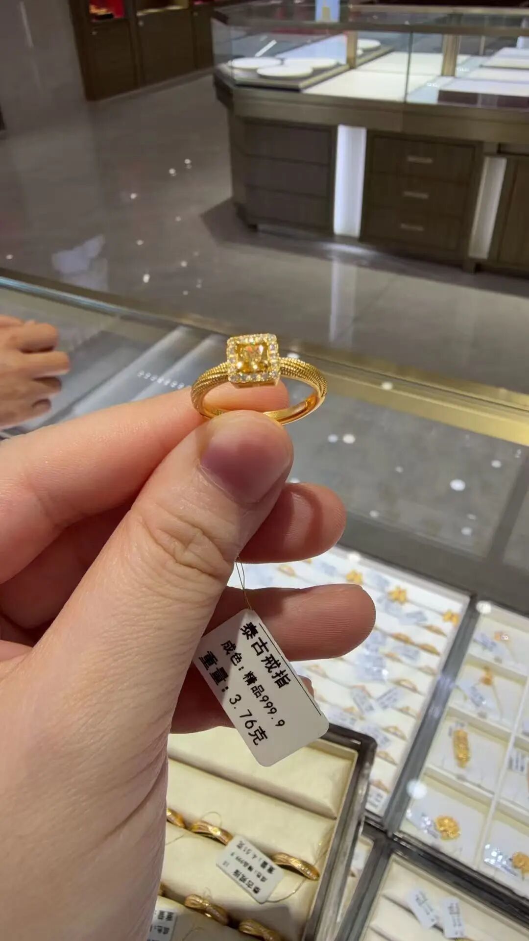 金价回落|旧金变现还是换新?一张表看懂三层金价