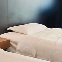 陪读住酒店月摊3000元：这笔比租房划算的账，要过三道门槛