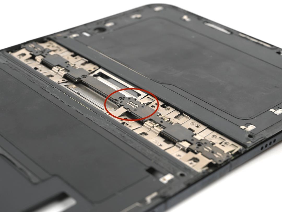 iPhone Duo溢价3天崩了:黄牛亏本甩卖,现在该你上车吗?