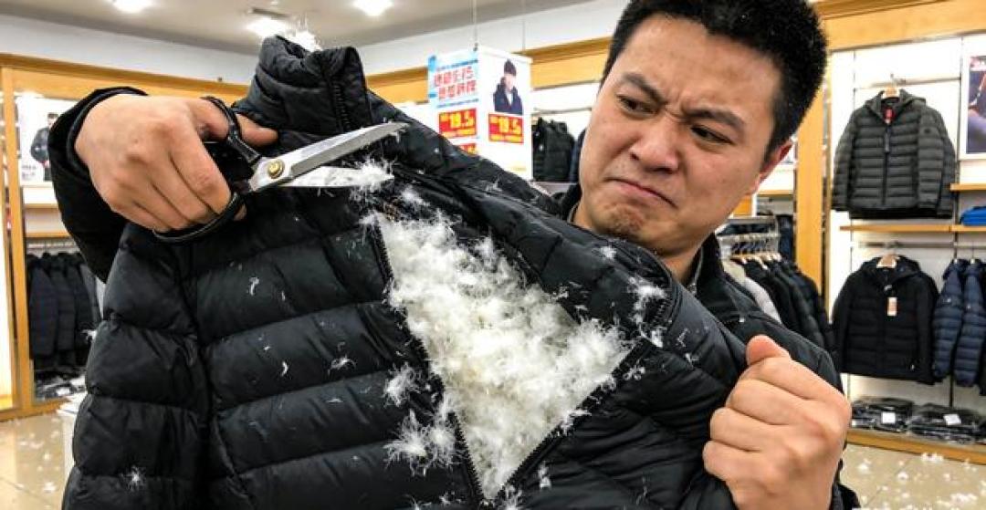 90绒一公斤五百多,飞丝十几块:双11羽绒服降到两百多,你敢买吗