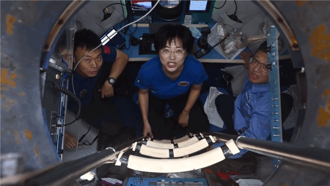 指甲盖大小的地方上压700公斤！二代蛟龙7000多米海试成功：关键部件全国产