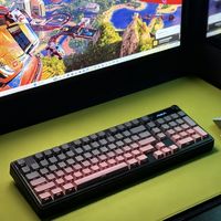 狼蛛 V98 Pro 黑莓粉三模键盘，我的办公生产力好物实测